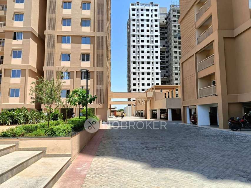 2 BHK Flat In Pacifica Aurum, for Rent  In Padur