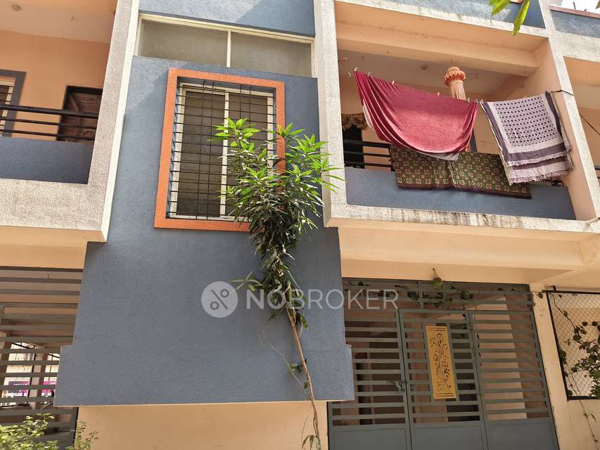 2 BHK Flat In Vrindavan for Rent  In Manjri Bk