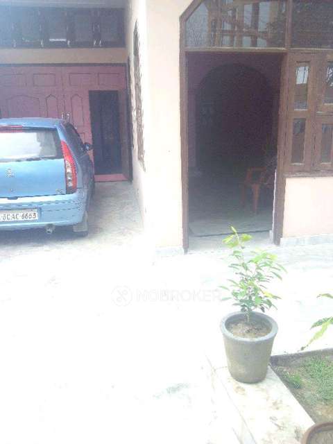 4+ BHK Flat For Sale  In Signature City