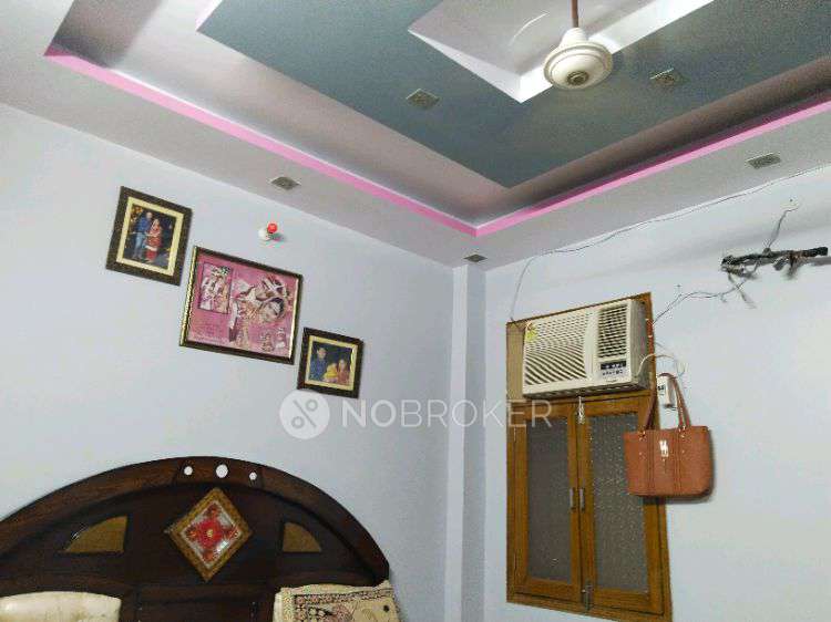 2 BHK Flat In Apartment For Sale  In Seelampur