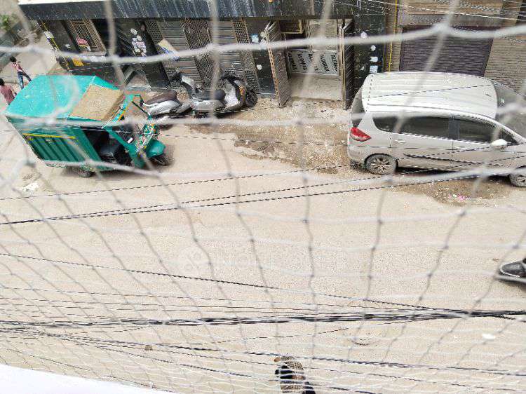 2 BHK Flat In Apartment For Sale  In Seelampur