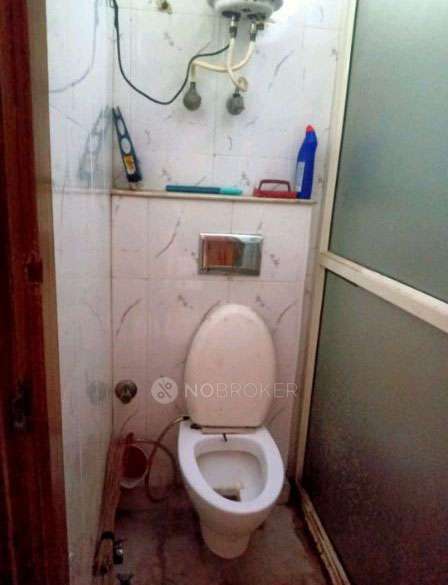 2 BHK Flat In Apartment For Sale  In Seelampur