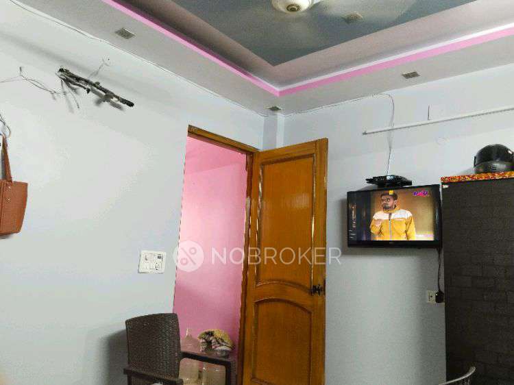 2 BHK Flat In Apartment For Sale  In Seelampur