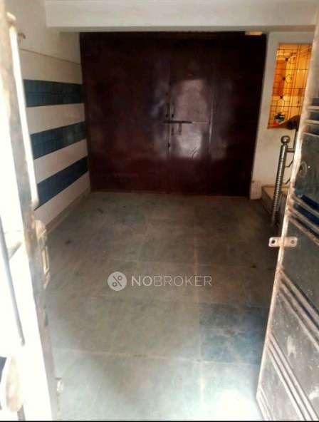 2 BHK Flat In Apartment For Sale  In Seelampur