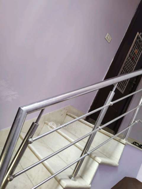 2 BHK Flat In Apartment For Sale  In Seelampur