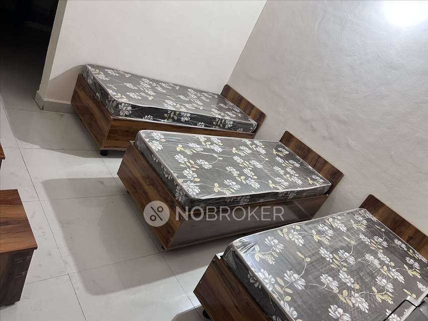 PG for Boys in Ghorpadi