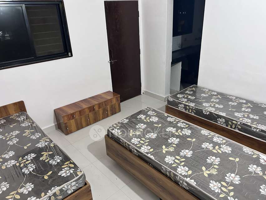 PG for Boys in Ghorpadi