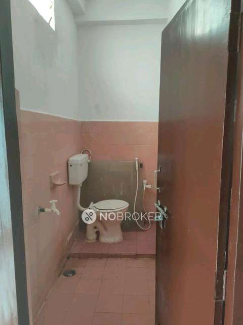 2 BHK Flat In Jayanilayam For Sale  In Dilsukhnagar