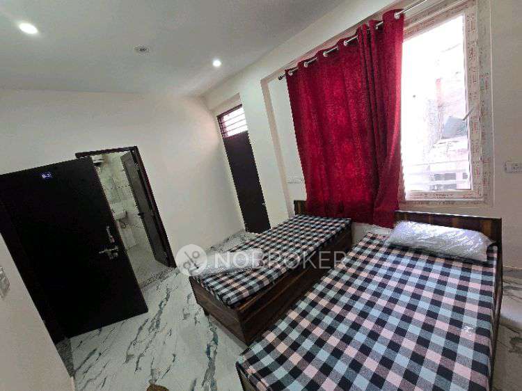 1 RK House for Rent  In Sector 44