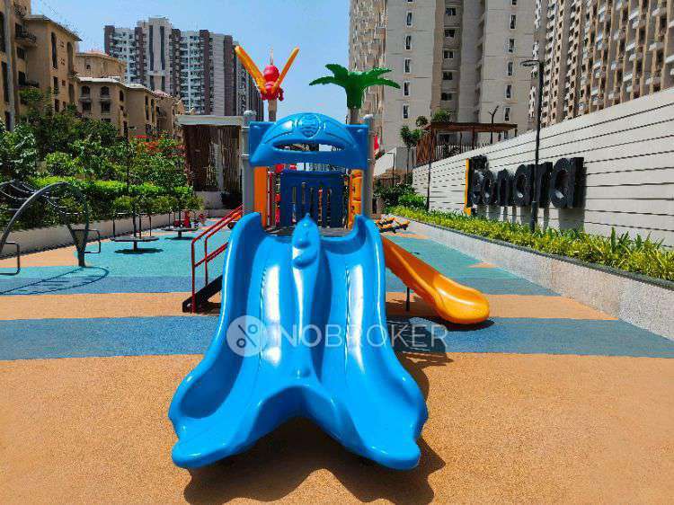 2 BHK Flat In Vtp Leonara For Sale  In Mahalunge