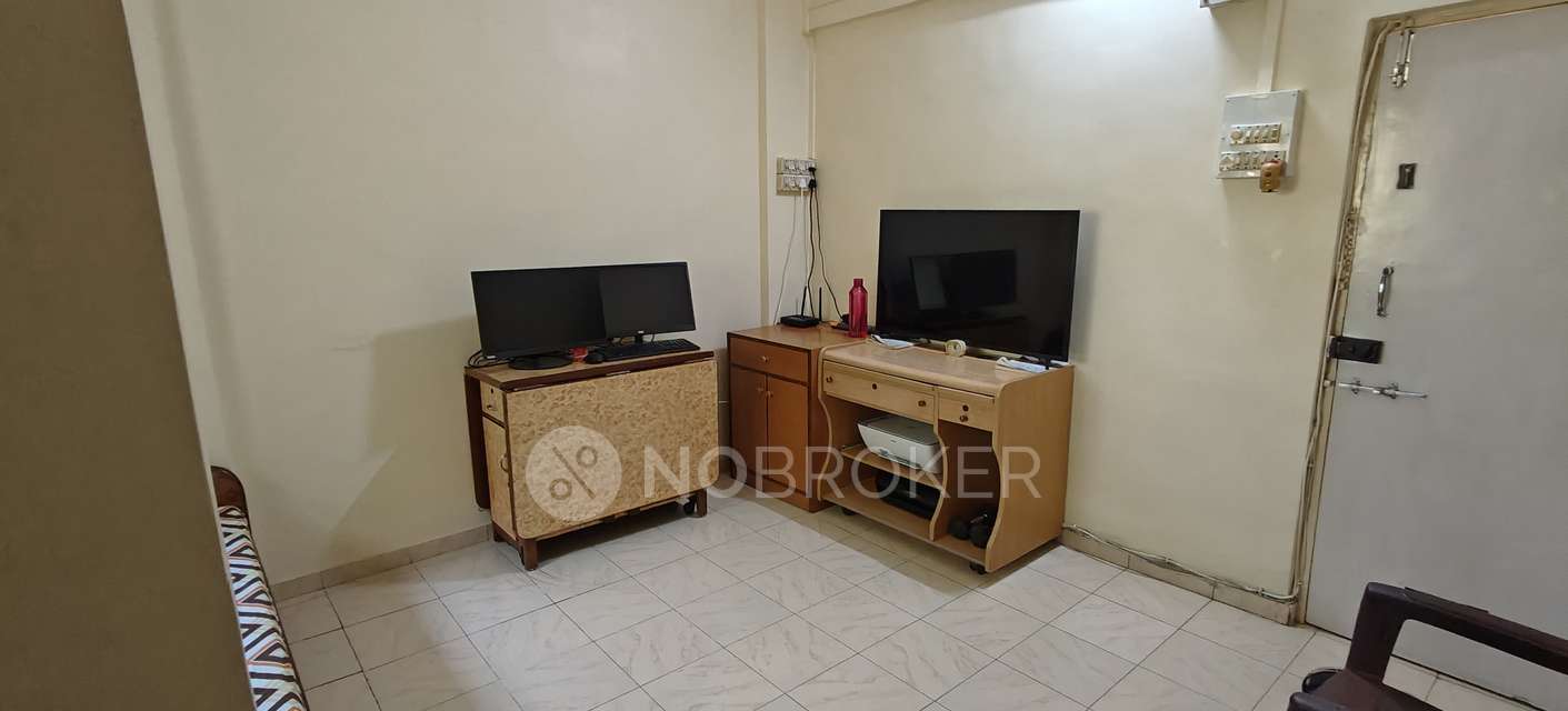 1 BHK Flat In Sagar Hig Co-op. Hsg. Society, Mahim West For Sale  In Mahim