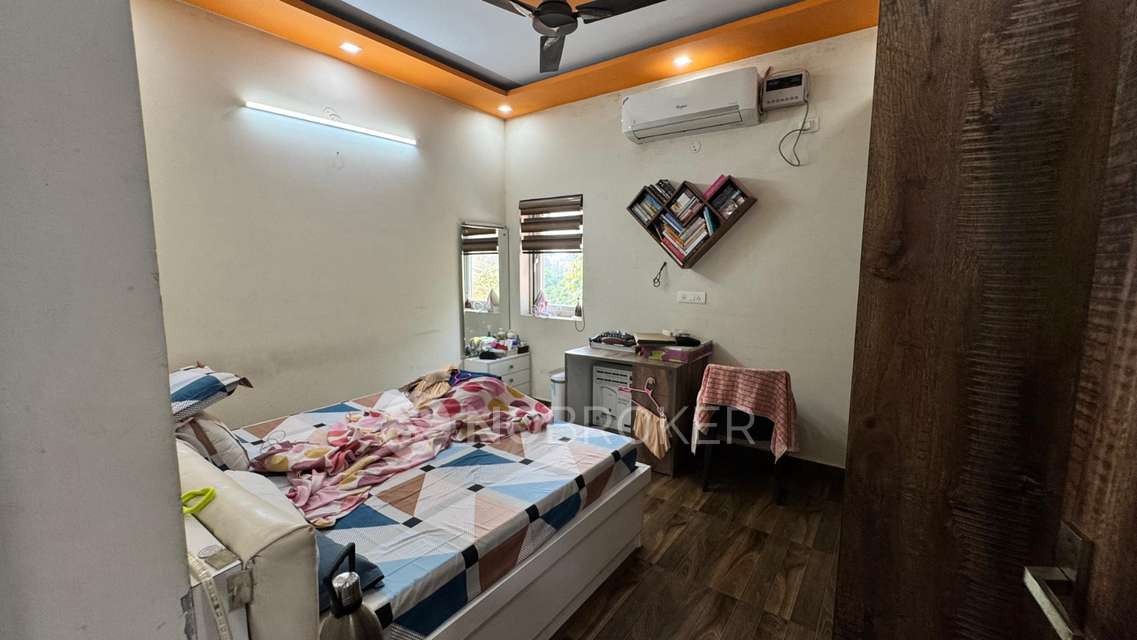 4+ BHK Flat In Millennium Apartment For Sale  In Sector 18 Rohini