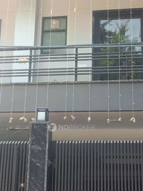 3 BHK Flat for Rent  In Sector 43