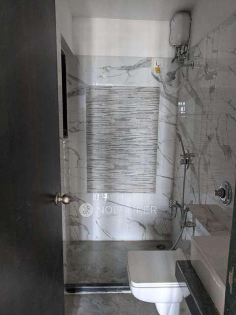 2 BHK Flat In Hubtown Hillcrest For Sale  In Andheri East