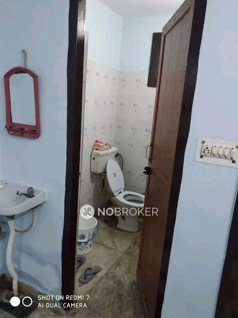 2 BHK Flat For Sale  In Laxmi Nagar