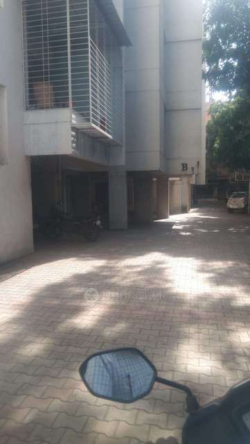 2 BHK Flat In Crystal Building for Rent  In Dhayari 