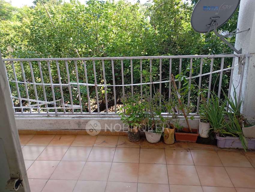 2 BHK Flat In Crystal Building for Rent  In Dhayari 