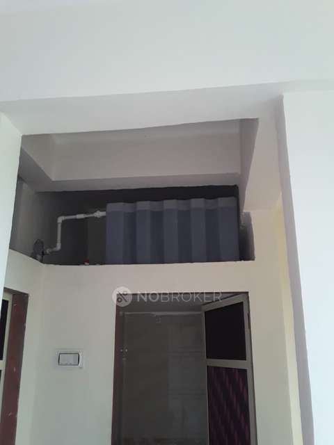 1 RK Flat In Arya Paradise Bilding For Sale  In Katraj