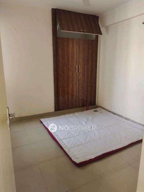 2 BHK Flat In Spring Meadows For Sale  In Nirala Estate