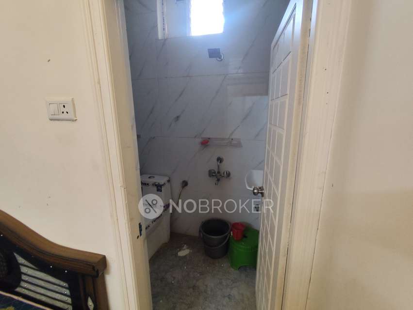 2 BHK Flat In Hitech Residency For Sale  In Sun City