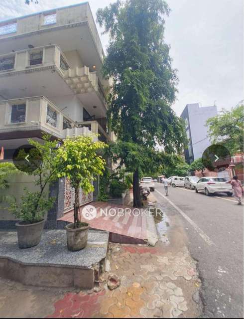 3 BHK Flat In Janakpuri For Sale  In Janakpuri