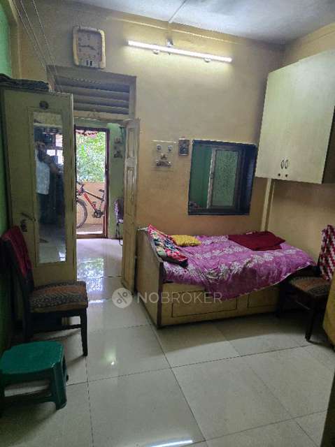 1 BHK Flat In Suhyog Chs  For Sale  In Bandra East