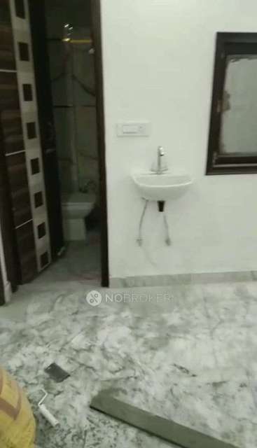 2 BHK Flat For Sale  In Basai Dara Pur