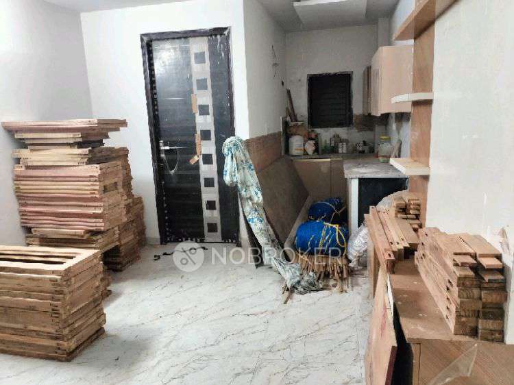 2 BHK Flat For Sale  In Basai Dara Pur