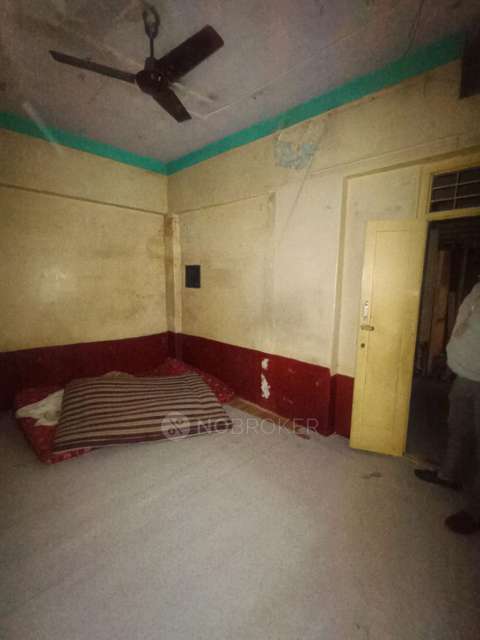 Shop in 10/3, Bt St, Anchepet, Chickpet, Bengaluru, Karnataka 560053, India, Bangalore for Rent 