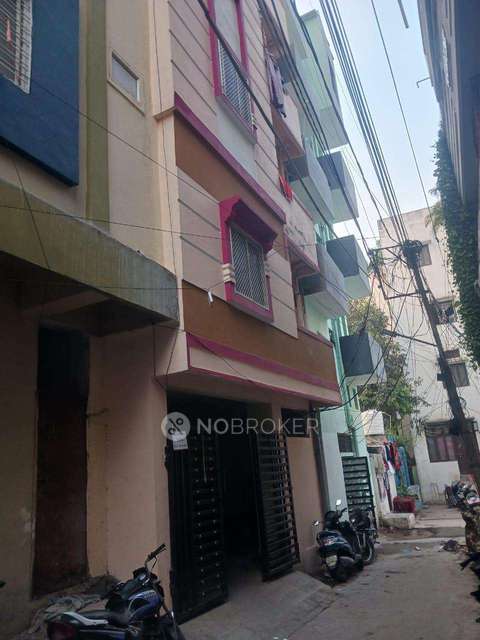 2 BHK Flat In Shoeib Manzil  For Sale  In Malakpet