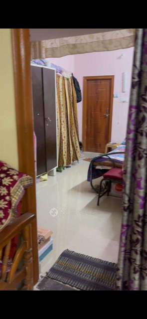 2 BHK Flat In Shoeib Manzil  For Sale  In Malakpet
