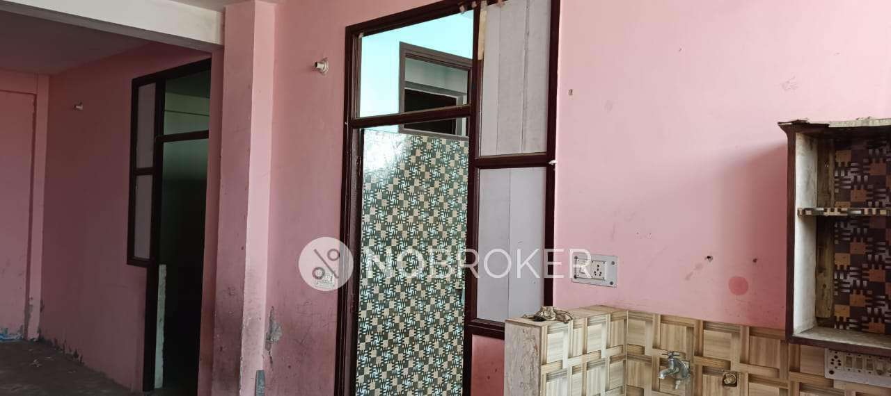 4+ BHK Flat In Standalone Building  For Sale  In  Indergarhi