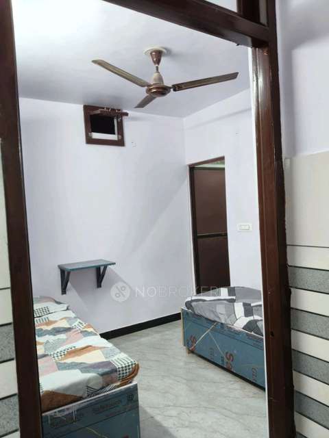 PG for Boys in Shakarpur Khas