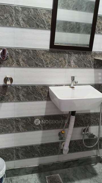 PG for Boys in Shakarpur Khas