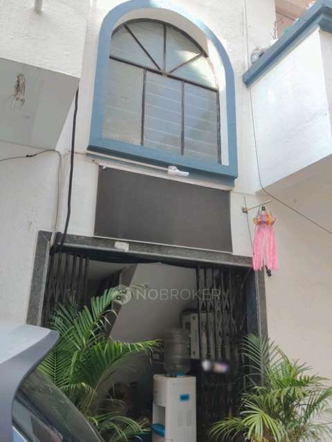 PG for Girls in Karvenagar