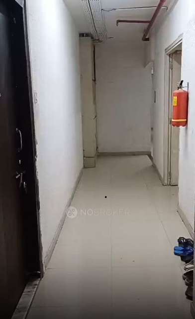 2 BHK Flat In Navratna Chs For Sale  In Andheri West