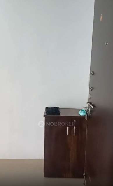 2 BHK Flat In Navratna Chs For Sale  In Andheri West