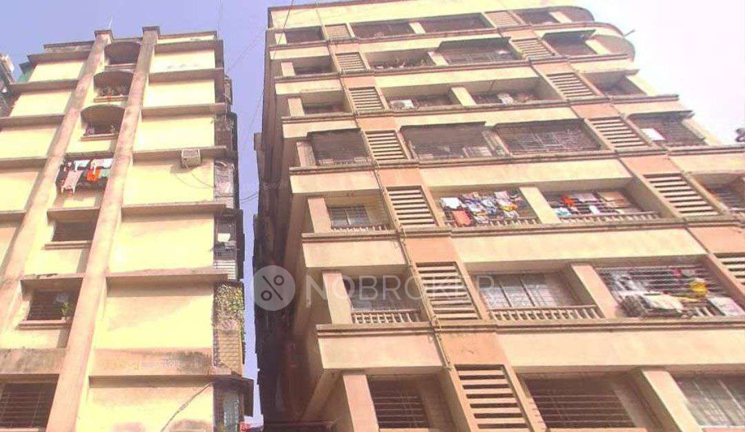 2 BHK Flat In Navratna Chs For Sale  In Andheri West