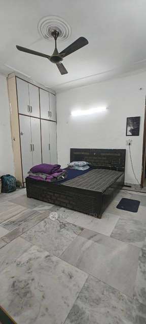 Shared Room for Male In 1 BHK  In Standalone Building  In Karol Bagh 