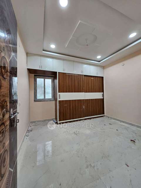 2 BHK Flat In Standalone Building  for Rent  In  Hafeezpet