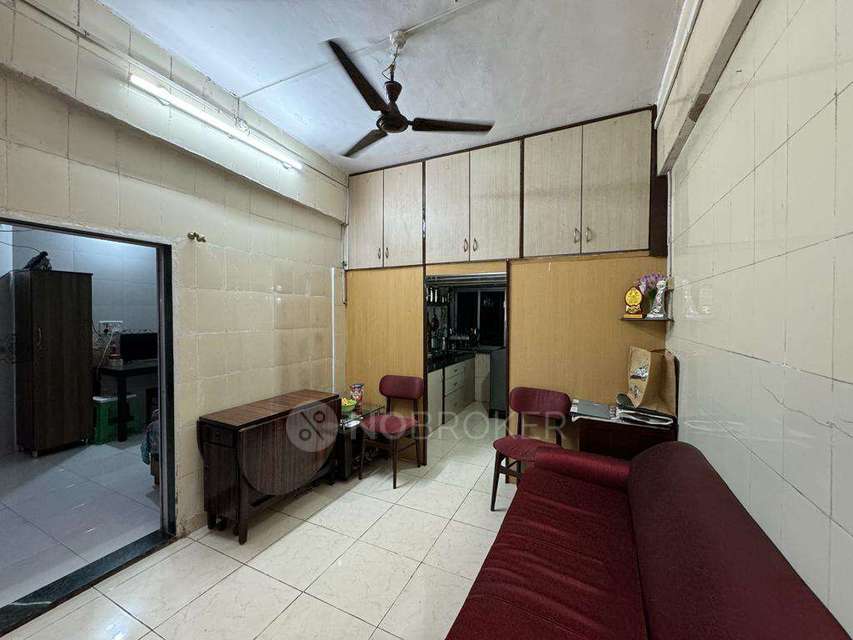 1 BHK Flat In Sankalp Building for Rent  In Parel