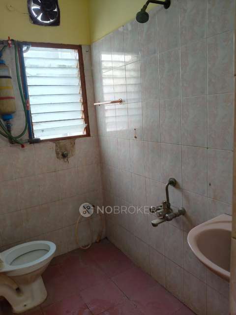 2 BHK Flat In Manasarovar Raaja Apartments For Sale  In Valasaravakkam