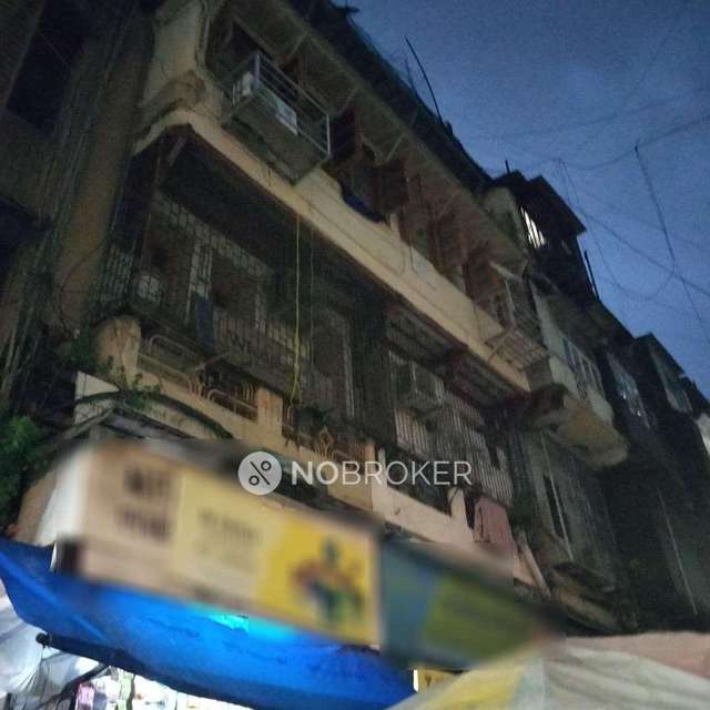 1 RK Flat In Rahimiya Building For Sale  In Dongri