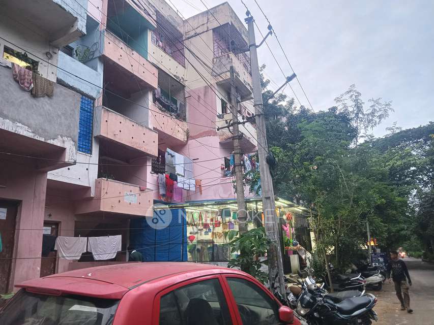 2 BHK Flat In Mig Apartment For Sale  In Kukatpally