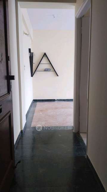 2 BHK Flat In Hiranandani Capri For Sale  In Capri Building