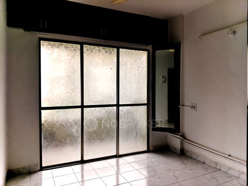 2 BHK Flat In Riddhi Enclave Co-operative Society   For Sale  In Viman Nagar