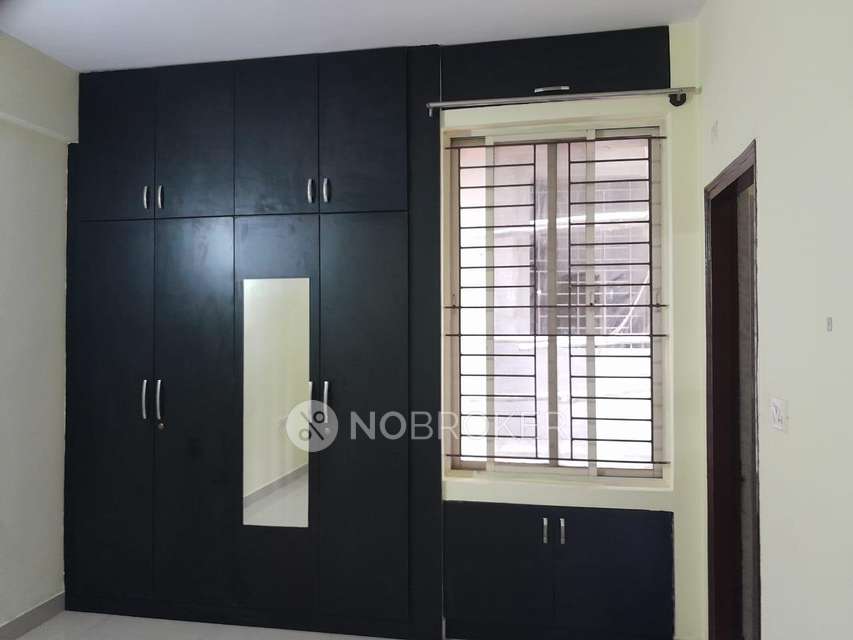 2 BHK Flat In Saroj Paradise, Thanisandra For Sale  In Thanisandra