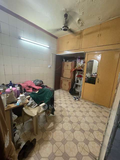 2 BHK Flat In Block Af Shalimar Bagh For Sale  In Shalimar Bagh