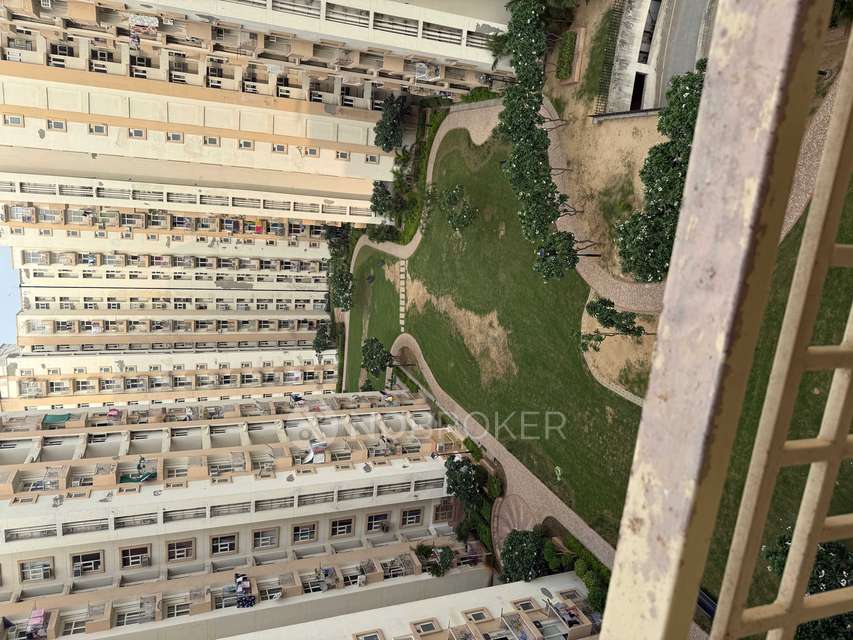 2 BHK Flat In Shree Vardhman Mantra For Sale  In Sector 67