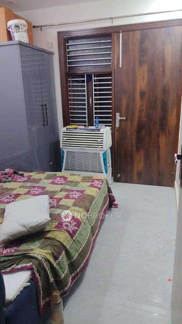 2 BHK Flat In Krishna Apartment For Sale  In  Uttam Nagar,